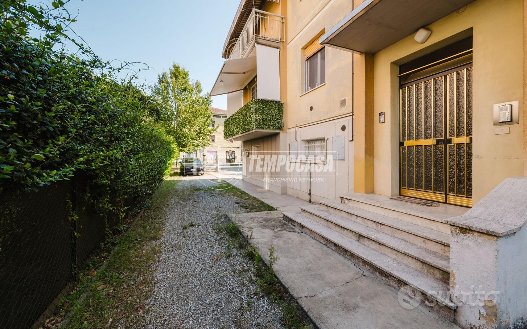 Appartamento – RE - Vista 3