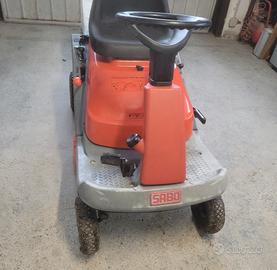 trattorino tagliaerba 