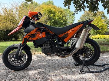 KTM 690 supermoto