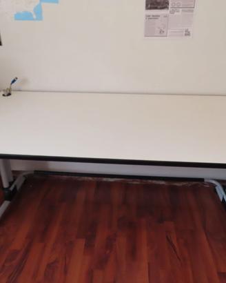 Robusto Tavolo ufficio ergonomico con ruote