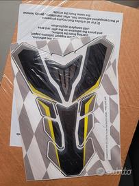 Adesivo Paraserbatoio