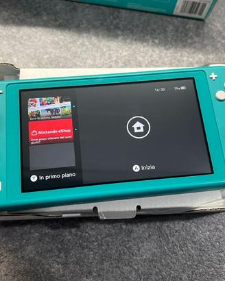 Nintendo Switch Lite + 4 giochi