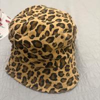 Cappello leopardato