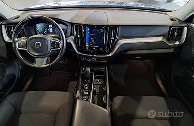 VOLVO XC60 B4 (D) AWD GEARTRONIC MOMEN