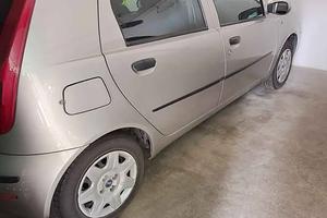 Fiat Punto del 2004, Kg. 96500
