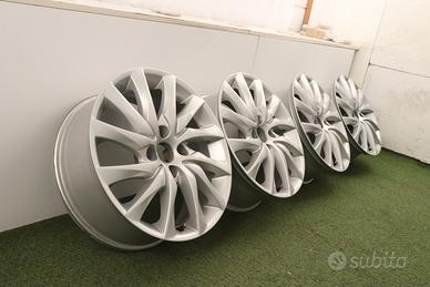 Cerchi in lega Citroen C4 Grand Picasso 17
