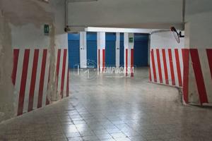 BOX AUTO DOPPIO - TRAV. VIA FANELLI!