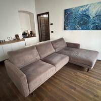 Divano con chaise longue