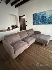 Divano con chaise longue