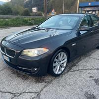 BMW - Serie 5 - 530d Luxury