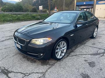 BMW - Serie 5 - 530d Luxury