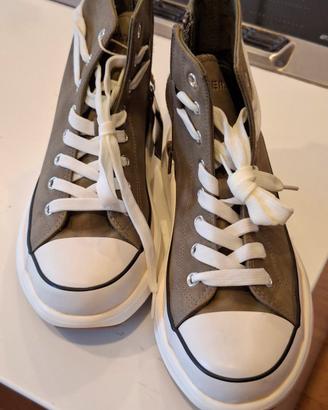 Sneackers donna alte, n.39, nuove con cartellino.