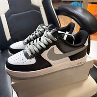 Air force bianca nera e grigia