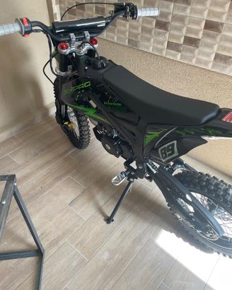 Pit bike