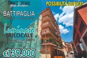 CENTRO: grande 3 VANI con Soffitta