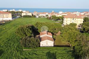 RUSTICO A POTENZA PICENA
