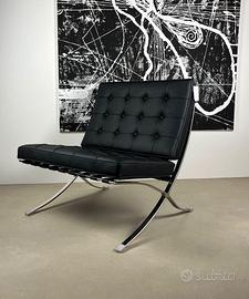 BARCELLONA in pelle nera di MDF ITALIA