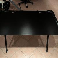 Scrivania da gaming in carbonio ultradesk