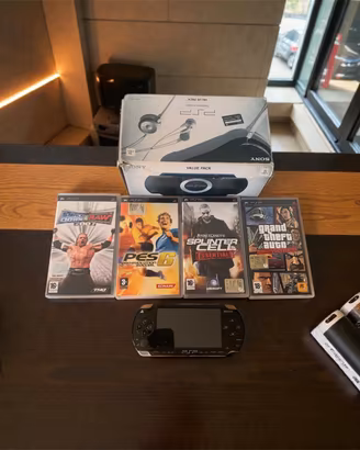 PSP come nuova + 4 giochi originali