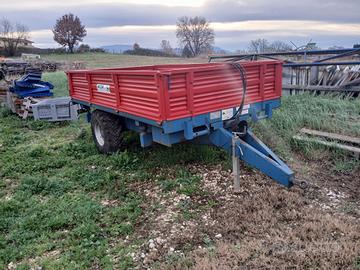 Rimorchio trazionato usato Bicchi mod. 550