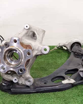 BMW F70 U06 Mozzo fusello anteriore destro