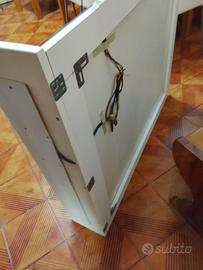 Specchio bagno con mobiletto e luci