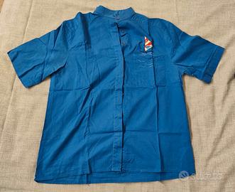 Camicia blu leggera con ricamo