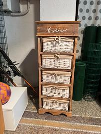 Mobile in legno con cassetti in vimini