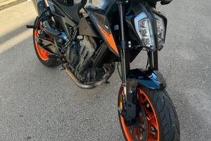 Ktm duke 790