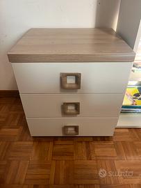 Comodino moderno condizioni ottime