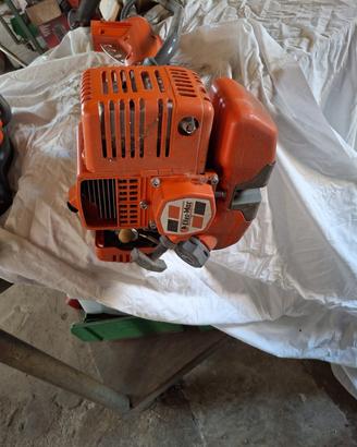 Despugliatore Oleo-Mac 740 