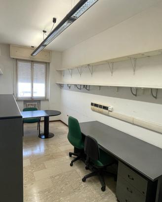 Ufficio in studio professionale - 250