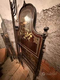 Letti antichi in ferro battuto dipinti a mano