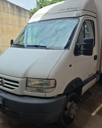 Renault Mascott 110 DCI