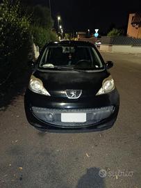 Peugeot 107 2008 benzina