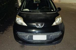 Peugeot 107 2008 benzina