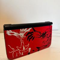 Nintendo 3DS XL con shell Pokemon X e Y