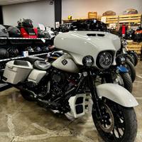 HARLEY-DAVIDSON CVO Street Glide 131