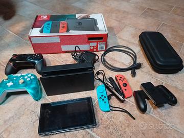 Nintendo Switch con accessori 