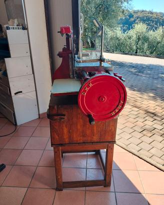 affettatrice a volano omm beby anni 50