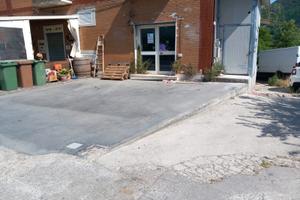 Locale commerciale più terreno commerciale