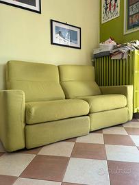 Divano verde acido