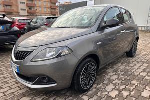 Lancia Ypsilon 1.0 Hybrid Ecochic Gold