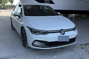 Golf 8 TGI