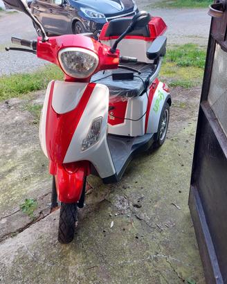 motoretta per anziani 