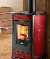Stufa a legna in maiolica
