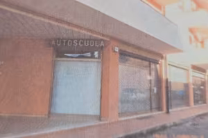 locali commerciali, residenziale 