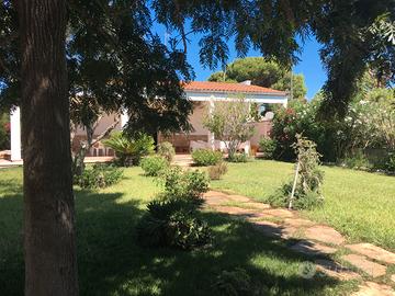 Porto cesareo vicino al mare villa per 10 persone