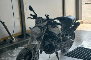DUCATI Monster 696+