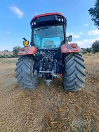Trattore agricolo